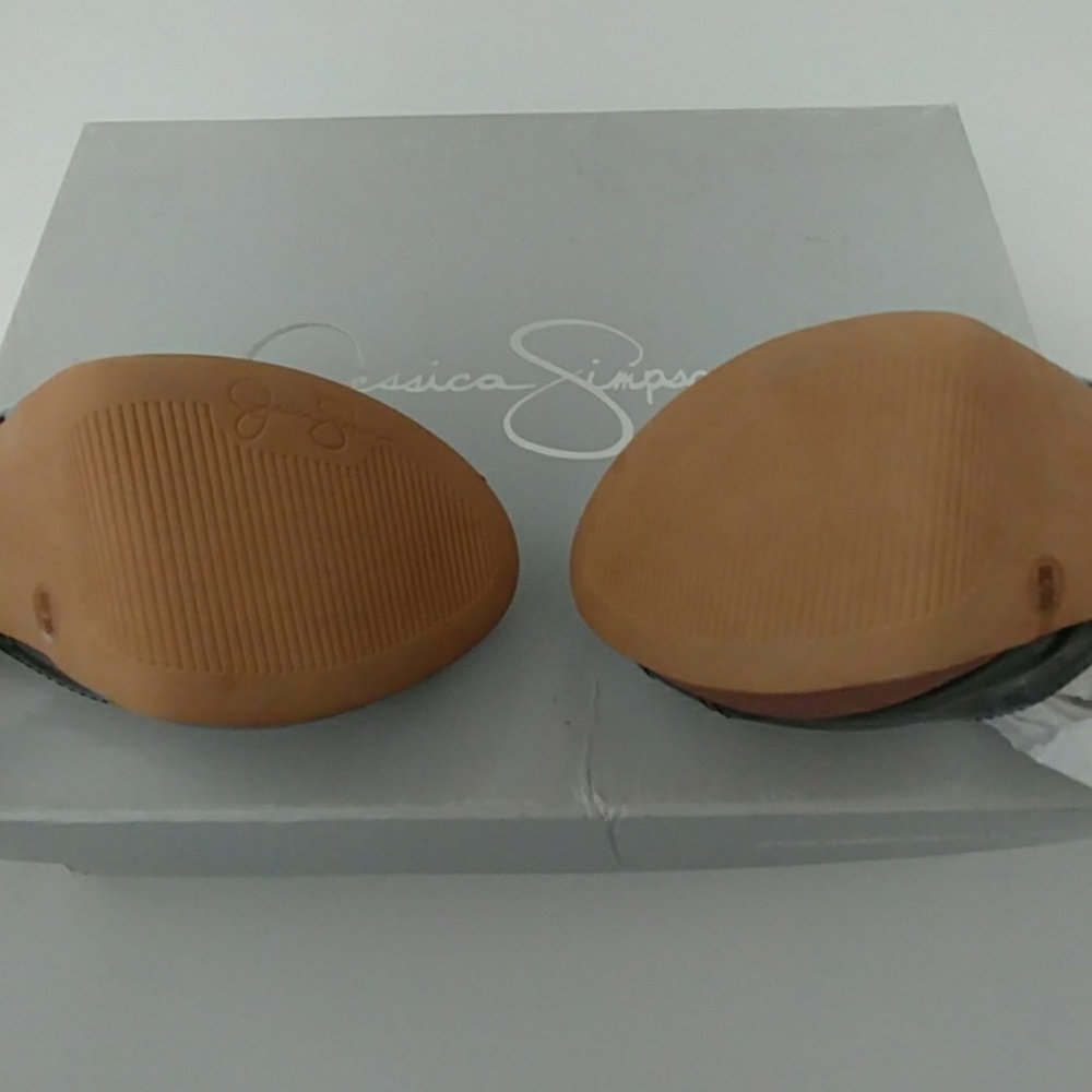 New Jessica Simpson Ritta - Picture 2 of 4